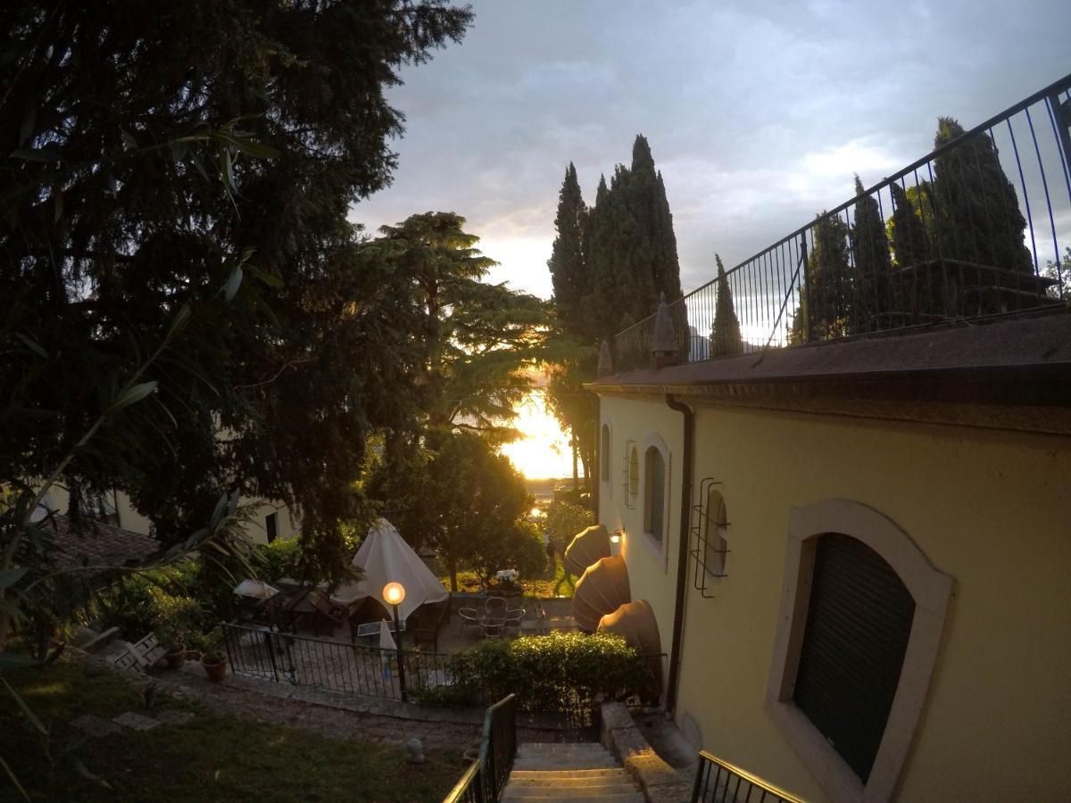 Villa Corteolivo Rooms Torri Del Benaco Luaran gambar