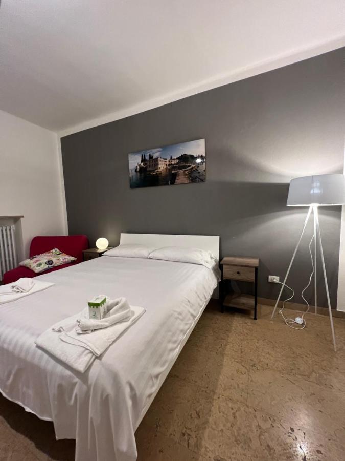 Villa Corteolivo Rooms Torri Del Benaco Luaran gambar