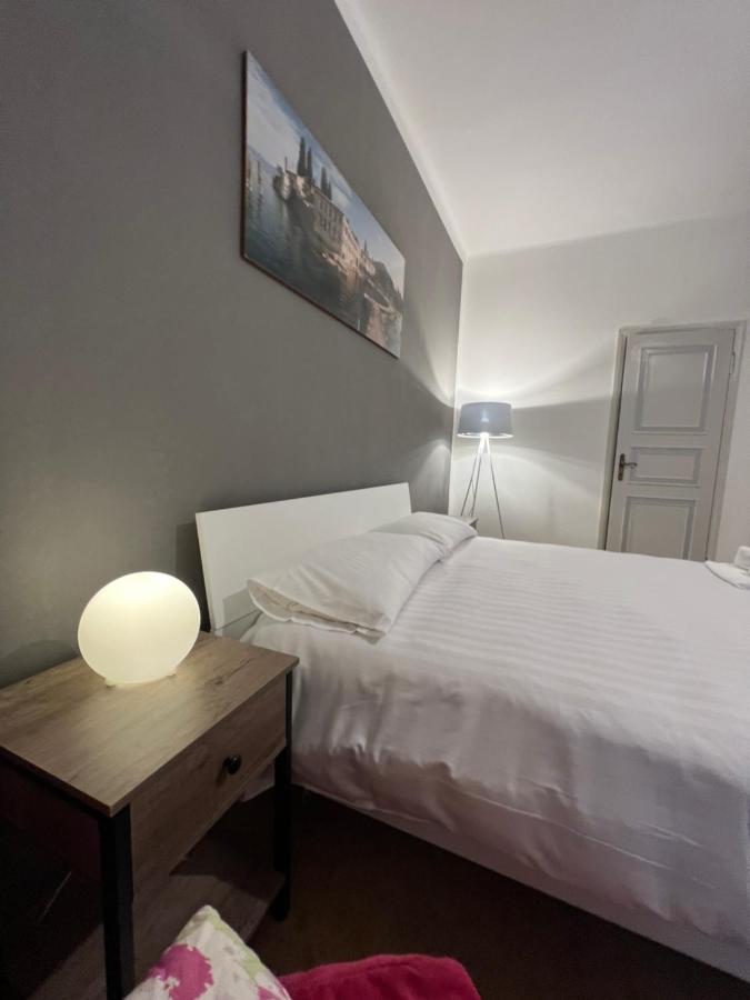 Villa Corteolivo Rooms Torri Del Benaco Luaran gambar