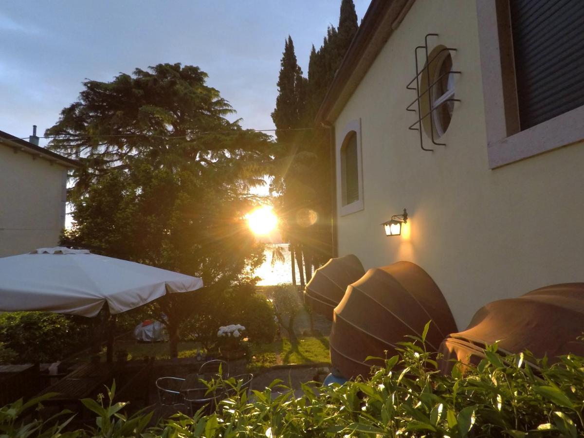 Villa Corteolivo Rooms Torri Del Benaco Luaran gambar